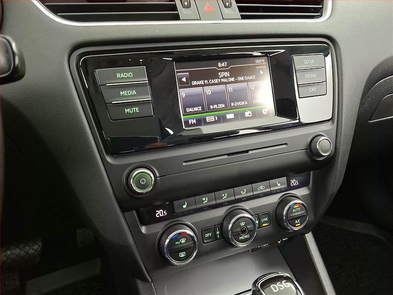 Škoda Octavia (2016) 1.4 TSI, Automat, Serv.kniha - fotka 12 z 21