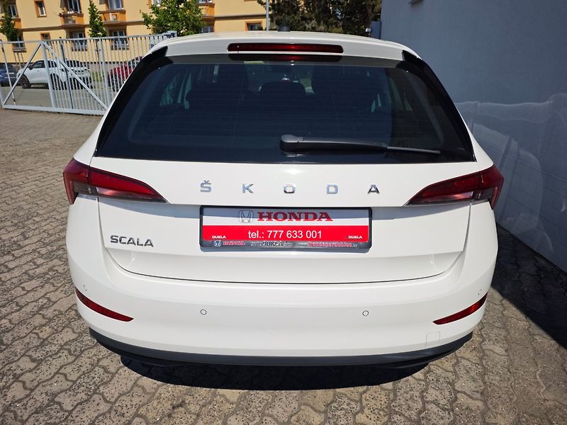 Škoda Scala (2020) 1.0 TSi Drive 125 Years - fotka 37 z 40