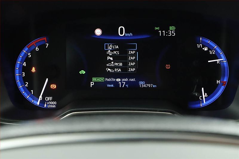 Toyota Corolla (2021) Comfort 1.8 Hybrid - fotka 11 z 20