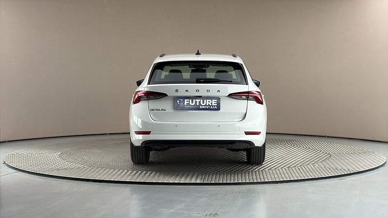 Škoda Octavia 2.0 TDI Ambition Combi - fotka 5 z 22