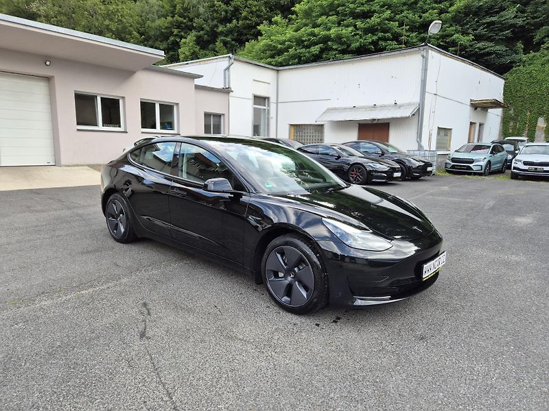 Tesla Model 3 STANDART RANGE 208kw SOH 94% - fotka 3 z 49