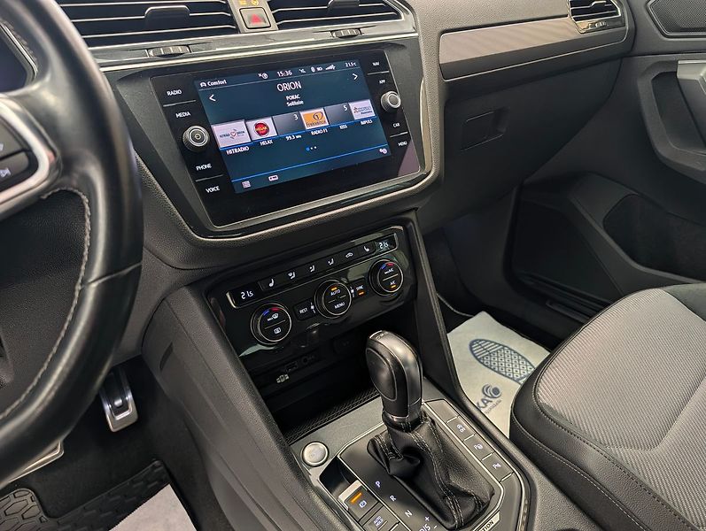 Volkswagen Tiguan 2.0 TDI 4X4 R-LINE - fotka 20 z 27