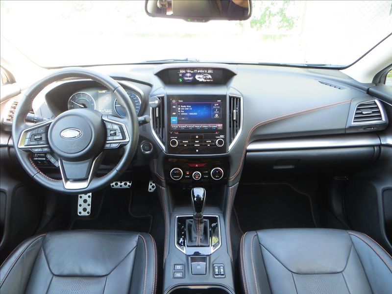 Subaru XV 2,0 i Executive ES Lineartroni - fotka 33 z 40