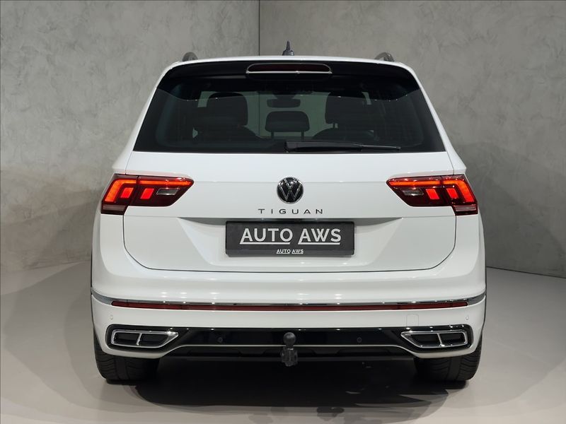 Volkswagen Tiguan 2,0 TDi  DSG R-Line IQ Light K - fotka 9 z 46