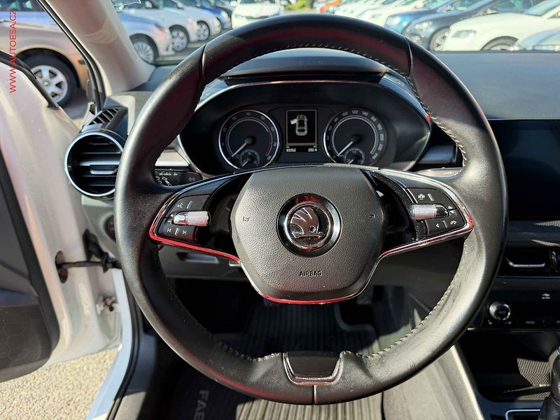 Škoda Fabia (2022) 1.0TSi, 1.maj,ČR, Style, LED - fotka 12 z 17