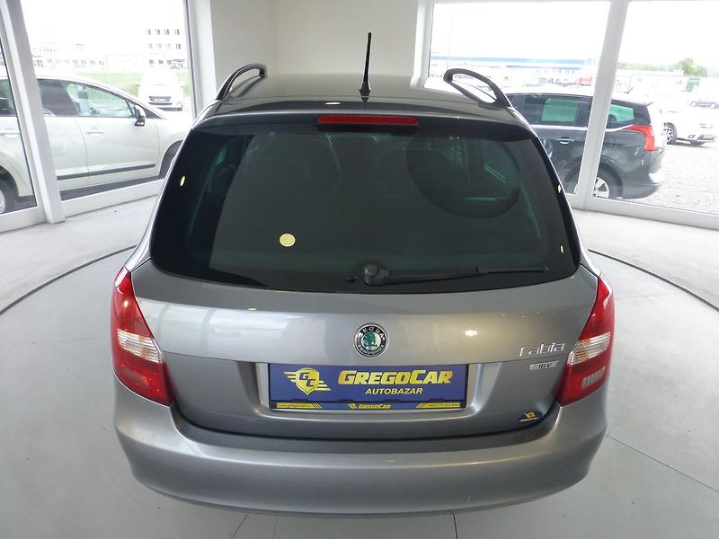 Škoda Fabia (2011) 1,2TSI**ALU KOLA**KLIMATIZACE* - fotka 6 z 21