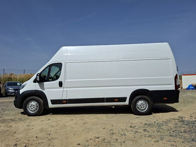 Opel Movano FG 4350 L4H3 2,2 CDTi 165k M6 - fotka 4 z 19