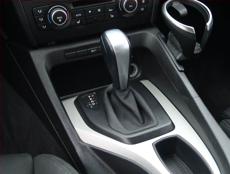 BMW X1 (2011) xDrive20d, 4X4, Automat - fotka 13 z 16