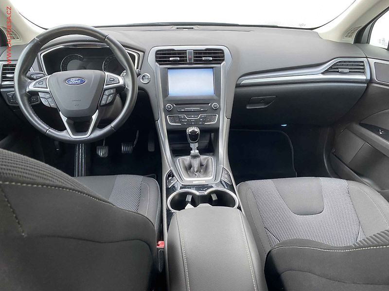 Ford Mondeo (2015) 2.0 TDCi, Titanium, park - fotka 8 z 18