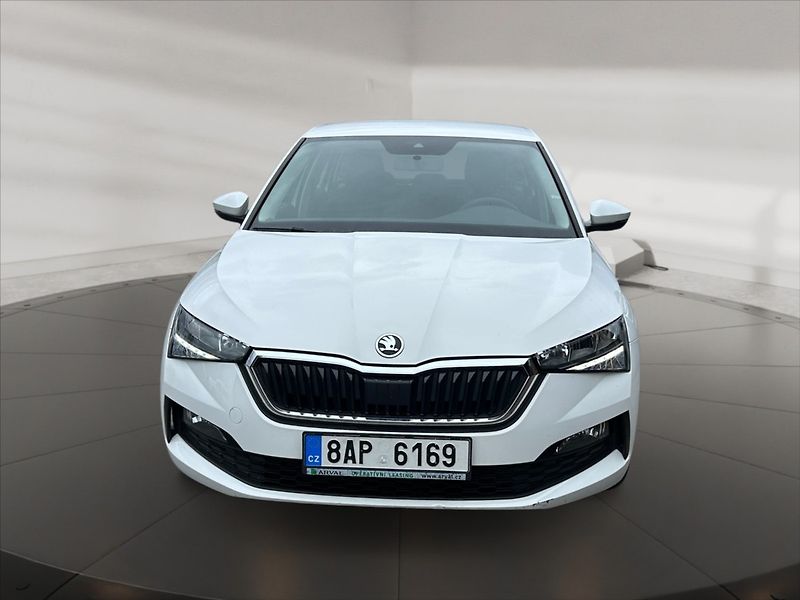 Škoda Scala 1,0 TSI 70 Ambition - fotka 2 z 11