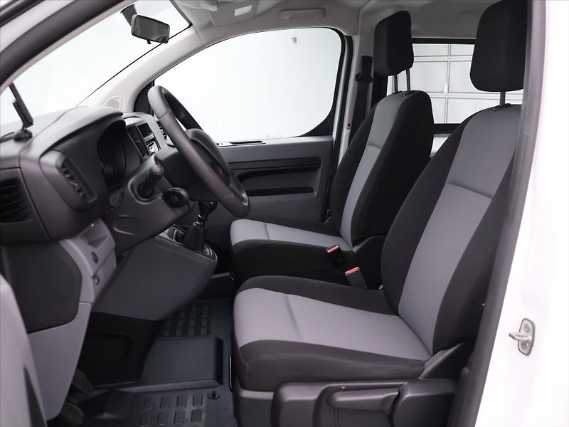 Peugeot Traveller 2.0 BlueHDI 110kW 5-Míst L2 - fotka 11 z 31