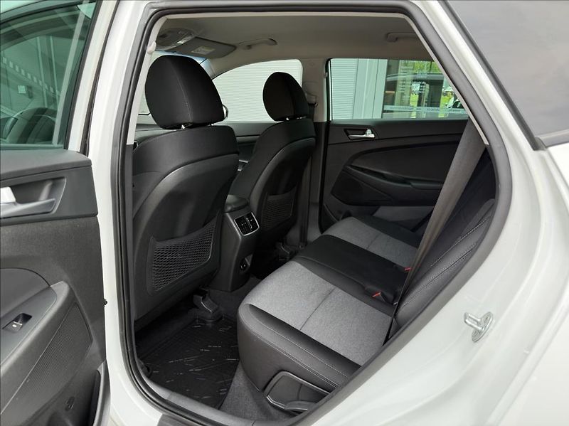 Hyundai Tucson 1,6 T-GDI  Traveller - fotka 11 z 26