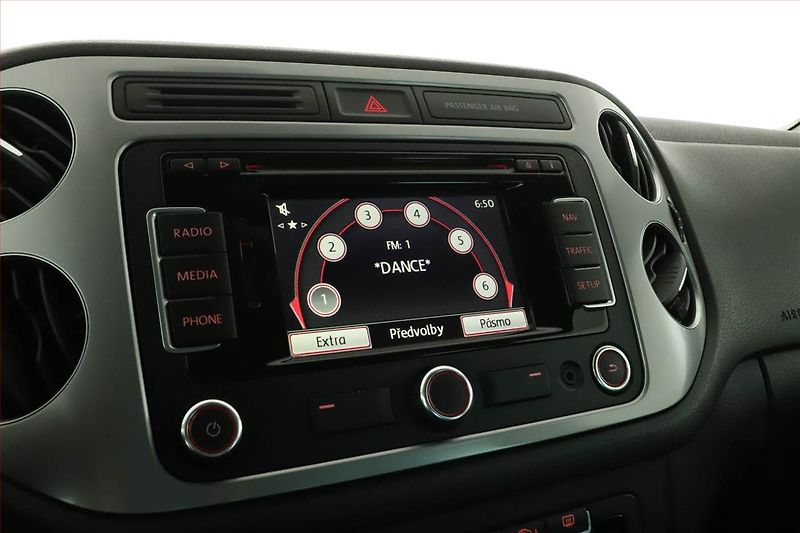 Volkswagen Tiguan (2014) 2.0 TDI, 4X4, Navi, Tempomat - fotka 9 z 14