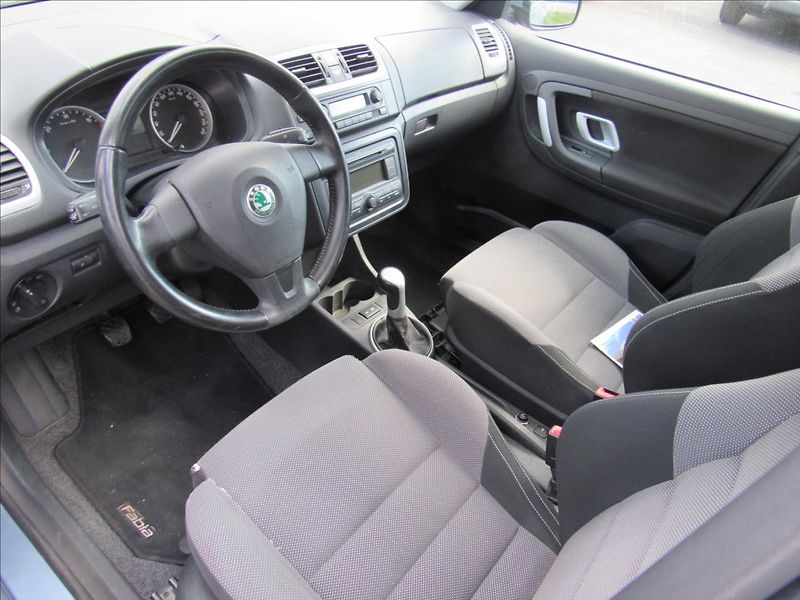Škoda Fabia 1,9 TDi 77kW Combi Sport - fotka 9 z 32