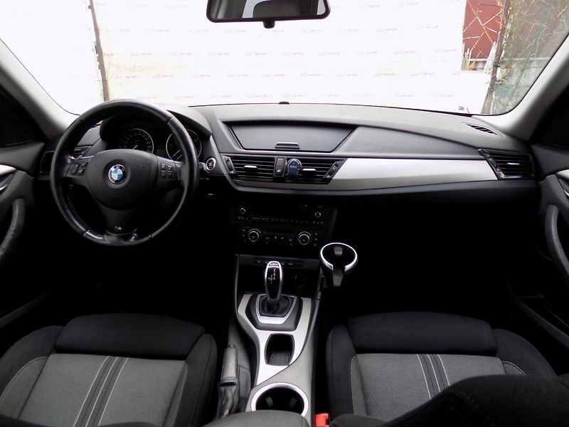 BMW X1 (2012) 18d/xDrive/Bi-xenon/ČR/ - fotka 19 z 35