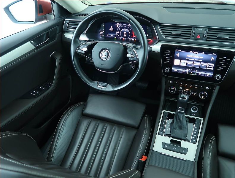 Škoda Superb (2021) Laurin&Klement 2.0 TSI - fotka 7 z 25