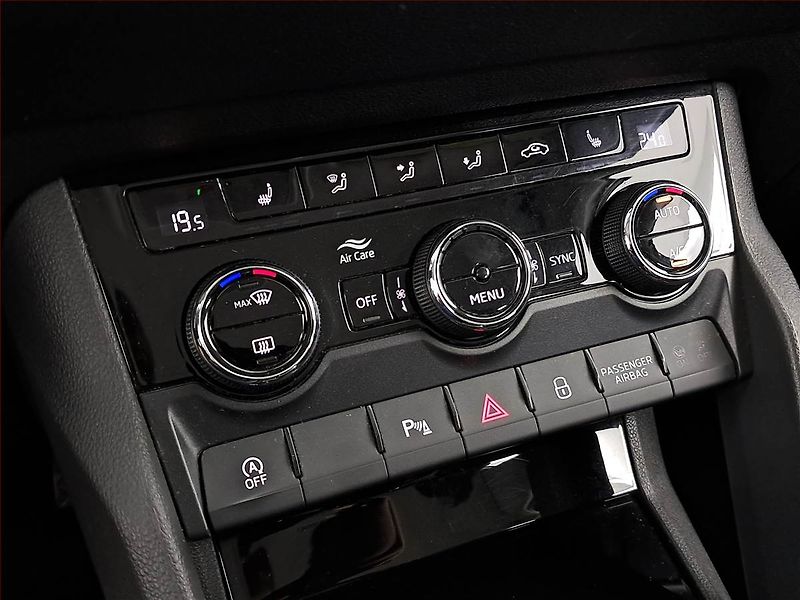 Škoda Karoq (2021) Style 1.5 TSI - fotka 25 z 30