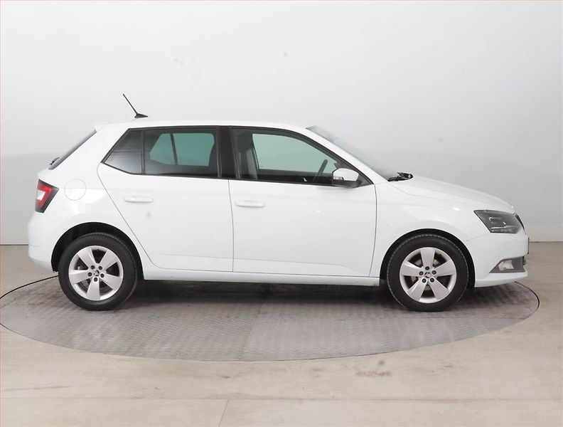 Škoda Fabia (2017) 1.0 TSI, Serv.kniha, Navi - fotka 6 z 16