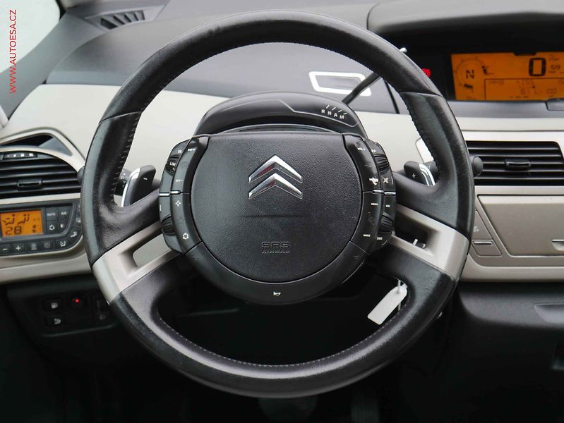 Citroën C4 Picasso (2007) 2.0HDi, AT, tempo, park.asist - fotka 13 z 17