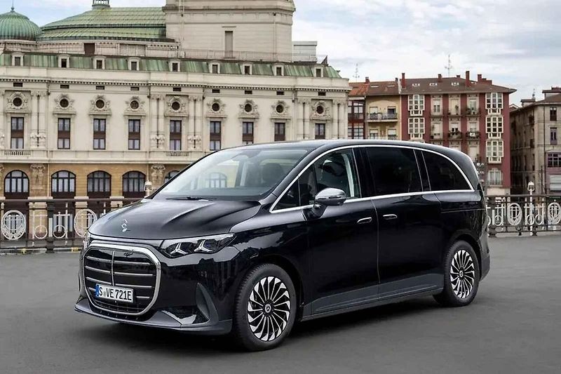 Mezi novými modely na trhu bude řada elektromobilů.