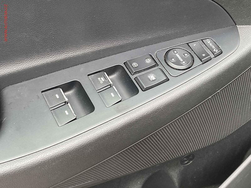 Hyundai Tucson (2016) 2.0 CRDi 4x4, AT, LED, panor - fotka 11 z 19