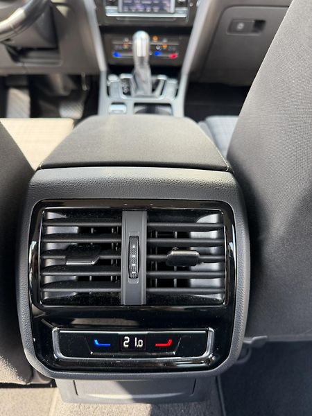 Volkswagen Passat (2022) 1.5 TSI, 110KW, DSG, ACC - fotka 15 z 17