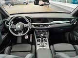 Alfa Romeo Stelvio (2026) Veloce 4x4 2,2 MTJ  210PS - náhled 17