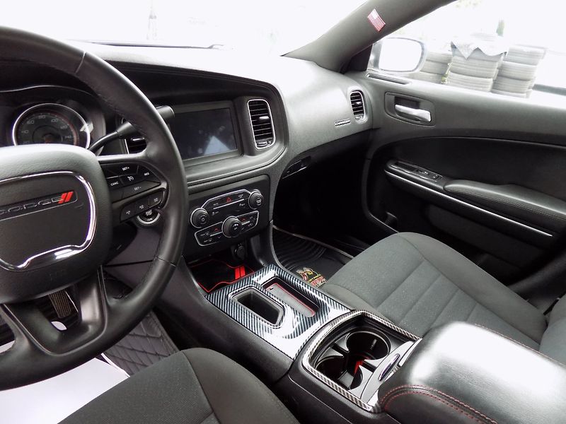 Dodge Charger (2019) 5,7 HEMI/AWD/AT/ - fotka 21 z 34