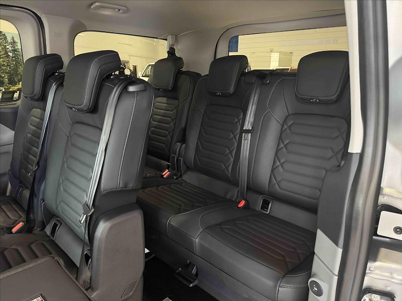 Ford Tourneo (2026) 2,0 EcoBlue 125 kW/170k  Custo - fotka 15 z 21