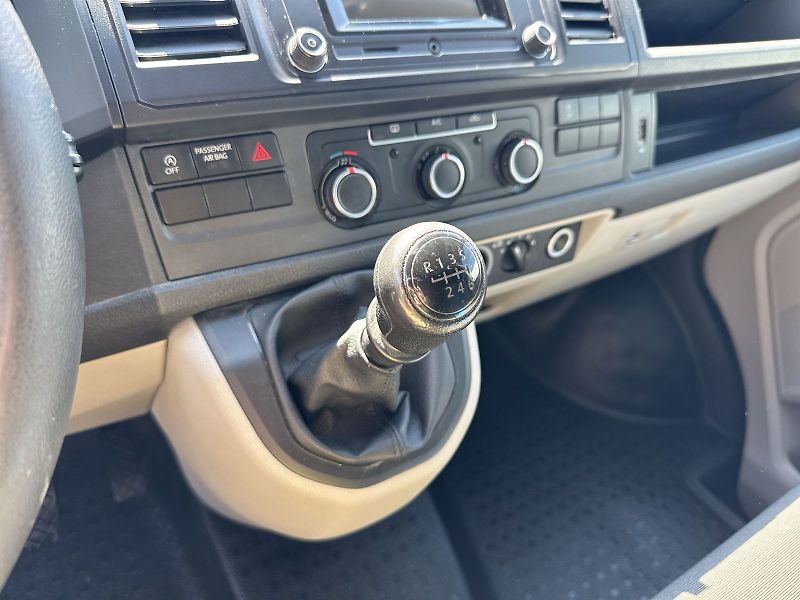 Volkswagen Transporter (2016) 2.0 TDI T6 Long 4x4 - fotka 18 z 28