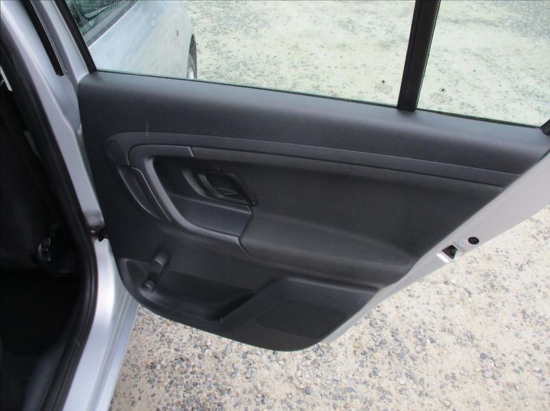 Škoda Fabia 1,2 i, klima, serv. kniha, - fotka 12 z 42