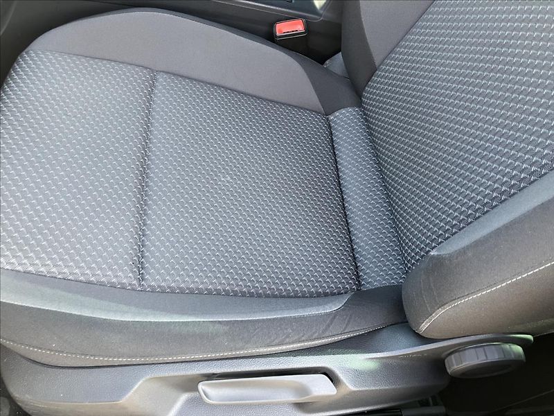 Volkswagen Passat 2,0 TAŽNÉ, KEYLESS, EL.KUFR - fotka 15 z 30