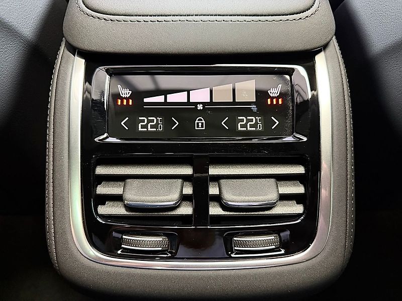 Volvo XC90 (2026) T8 AWD BLACK EDITION ULTRA, VZ - fotka 29 z 35