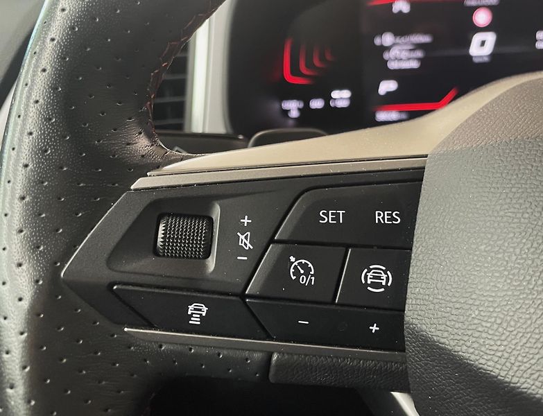 Seat Ateca FR 1,5 TSI, DSG, ČR, el.tažné - fotka 13 z 23