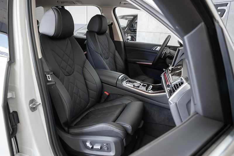 BMW X5 xDrive50e ZÁRUKA*AIR*TANŽÉ*ČR - fotka 13 z 47