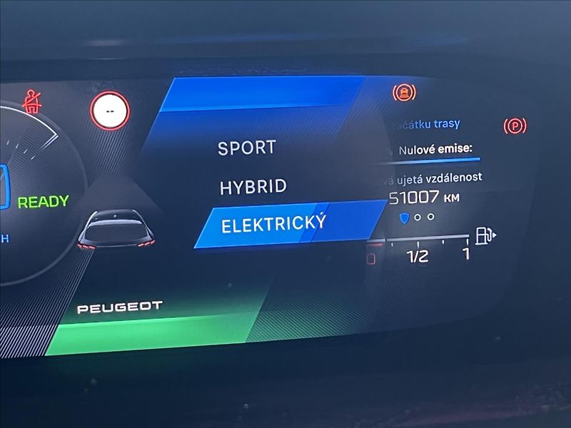 Peugeot 308 1,6 PureTech  GT Plug-in e-EAT - fotka 21 z 24