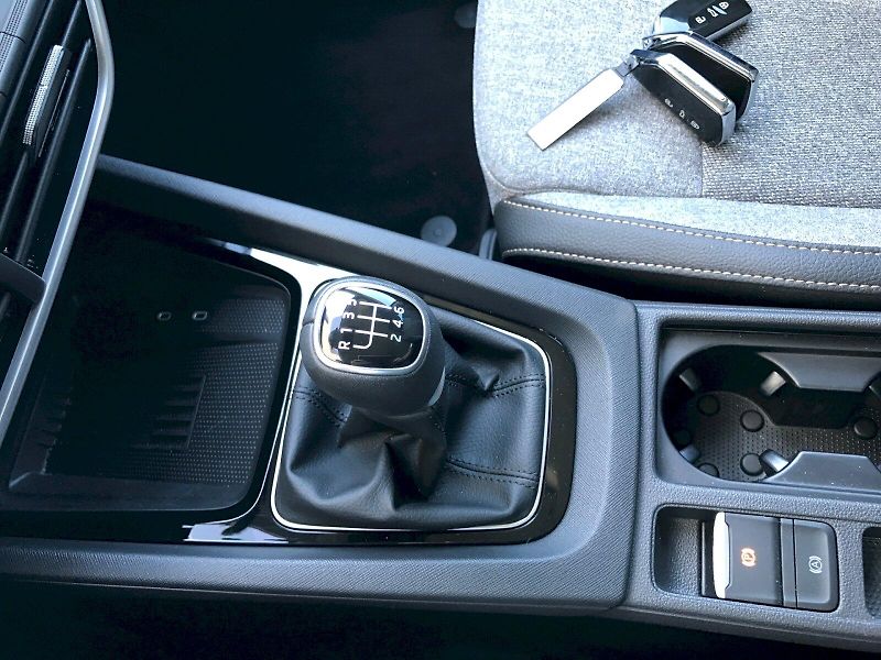 Škoda Octavia (2025) COMBI TOP SELECTION 2,0 TDI 85 - fotka 26 z 26