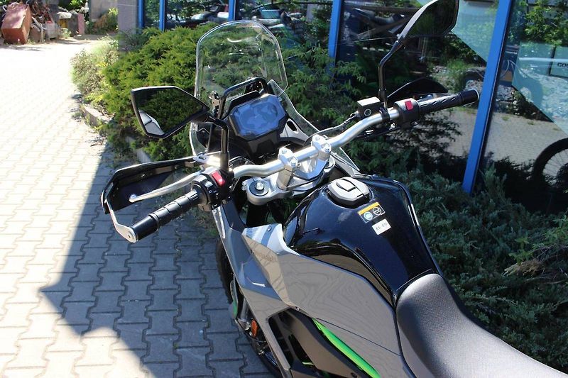 Kawasaki KLE 500 (2026) SE 2026 SKLADEM - fotka 6 z 9