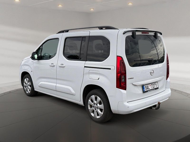Opel Combo (2022) ELEGANCE+ 1.5CDTI 96kW TAŽNÉ - fotka 4 z 11