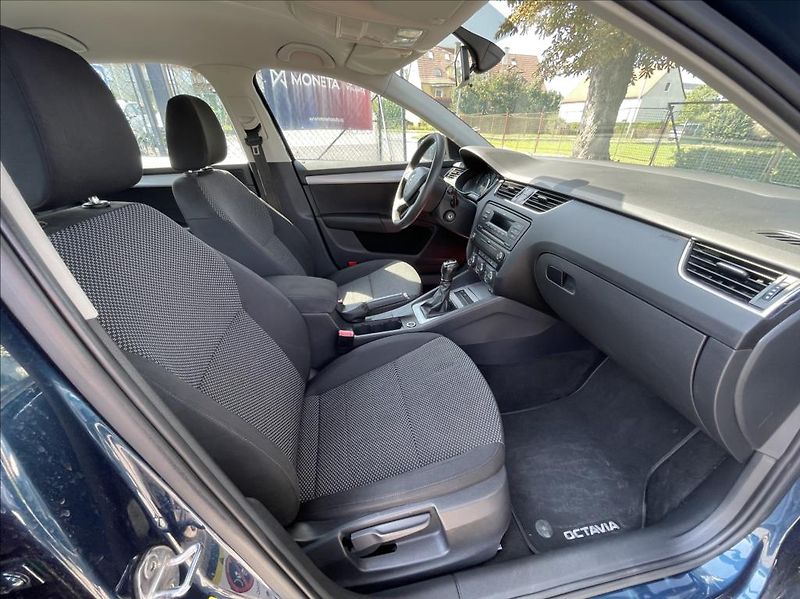 Škoda Octavia 1,2 TSi 77kW  Senzory,Tempomat - fotka 32 z 49