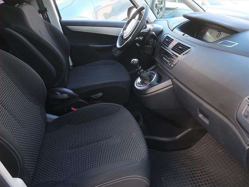 Citroën C4 Picasso (2013) 1.6 HDi, Serv.kniha, po STK - fotka 9 z 14