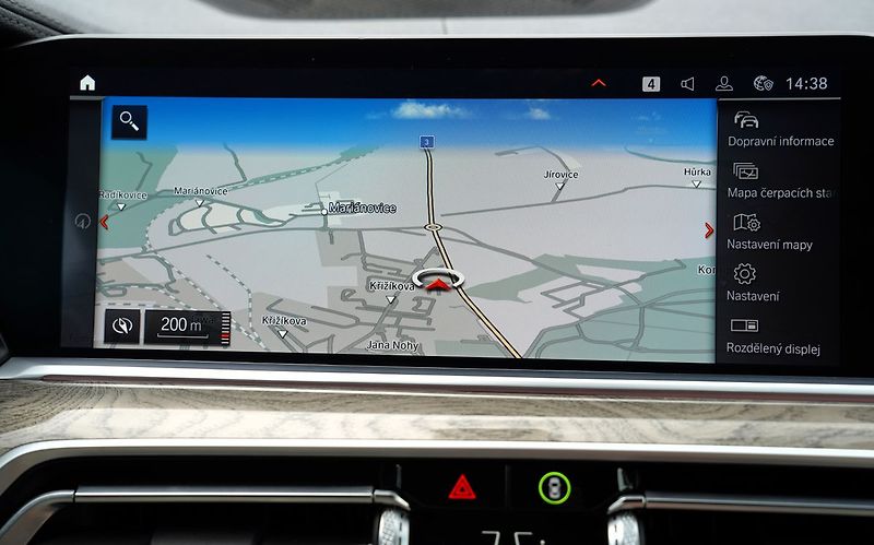 BMW X6 M50i xDrive Lasery, ČR, 530PS - fotka 43 z 48