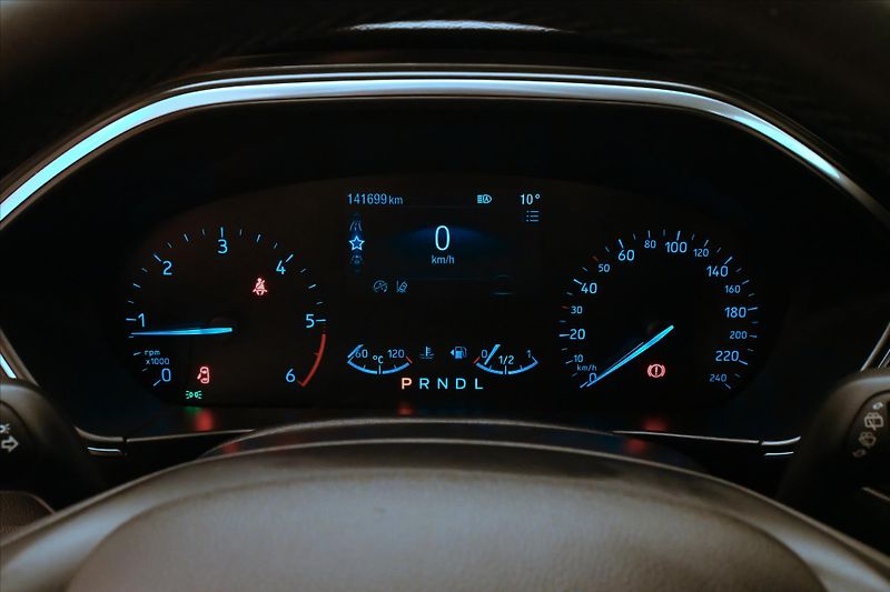 Ford Focus 1,5 EcoBlue 85 kW AT8 Titanium - fotka 16 z 29