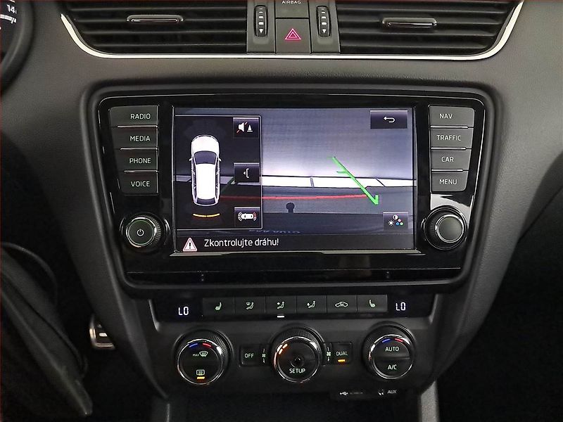 Škoda Octavia (2014) RS 2.0 TDI, Kůže, Navi - fotka 21 z 23