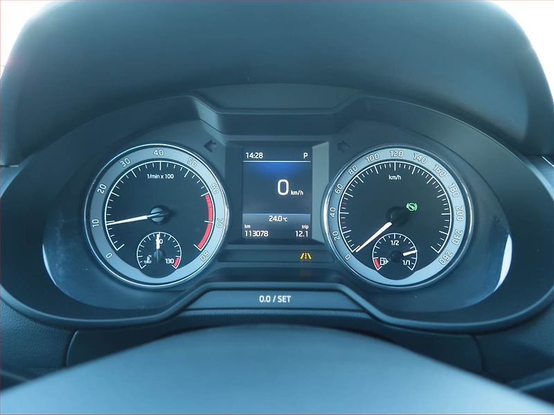 Škoda Octavia (2019) 1.5 TSI, Automat, Tempomat - fotka 11 z 19