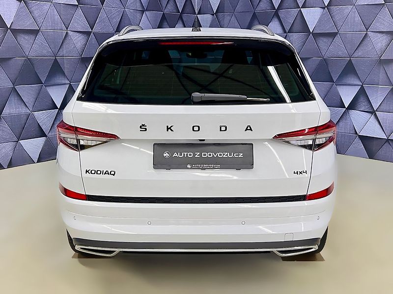 Škoda Kodiaq 2.0 TDI DSG 4X4 SPORTLINE, ACC - fotka 6 z 32