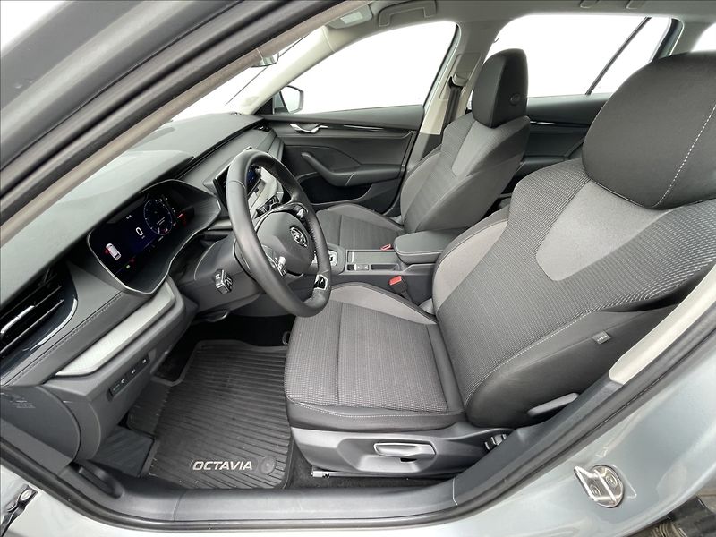 Škoda Octavia 2,0 TDI 4x4 DSG Ambi Plus TZ - fotka 4 z 22