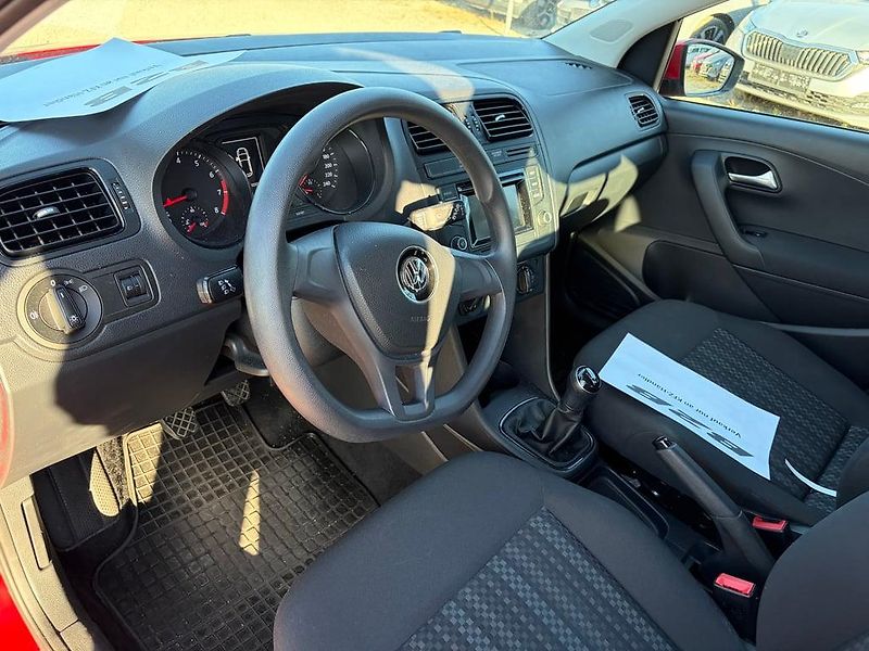Volkswagen Polo (2017) 1,0 MPi - 1 Majitel - fotka 11 z 12