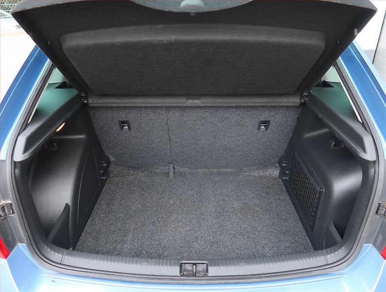 Škoda Rapid (2014) Spaceback 1.2 TSI, Navi - fotka 14 z 18