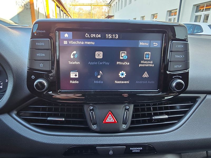 Hyundai i30 1.6CRDi COMFORT LED KAMERA NAV - fotka 22 z 35